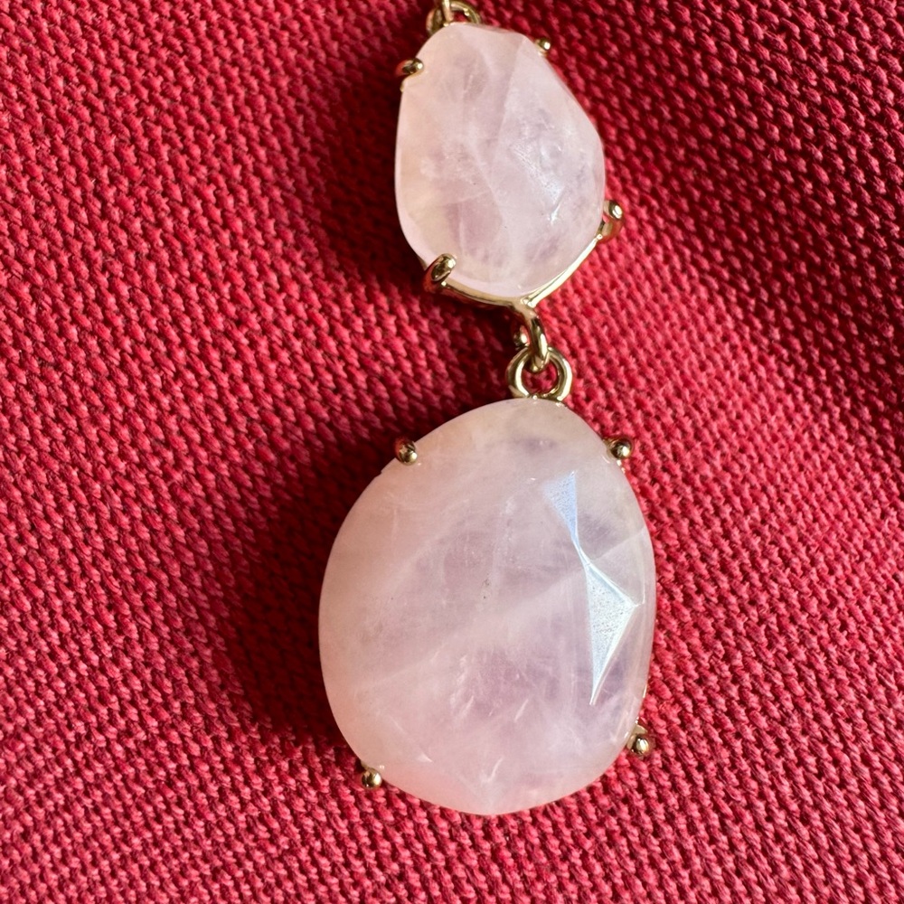 Pale Pink semi precious stone necklace. 30” length - Picture 6 of 7